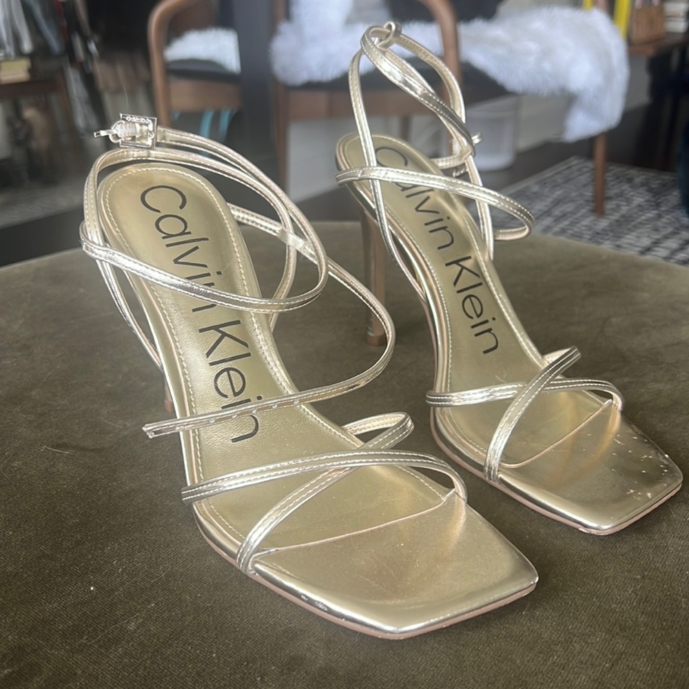[DONATING 3/16] Calvin Klein heels